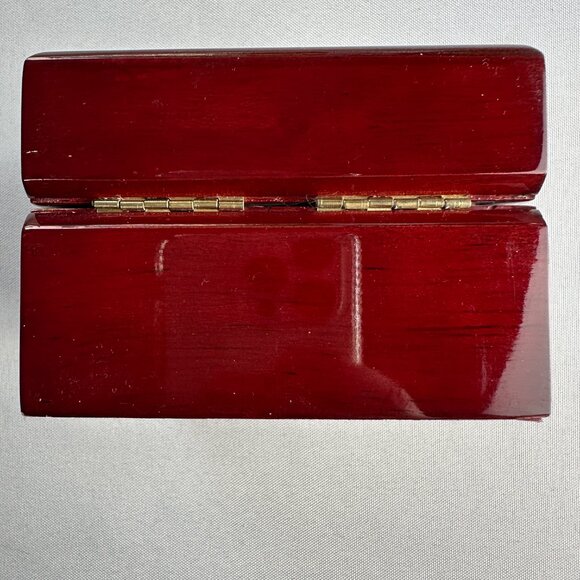 Vintage Jewelry Box High Gloss Lacquer Finish Presentation Gift Box Beige Suede - Picture 12 of 13